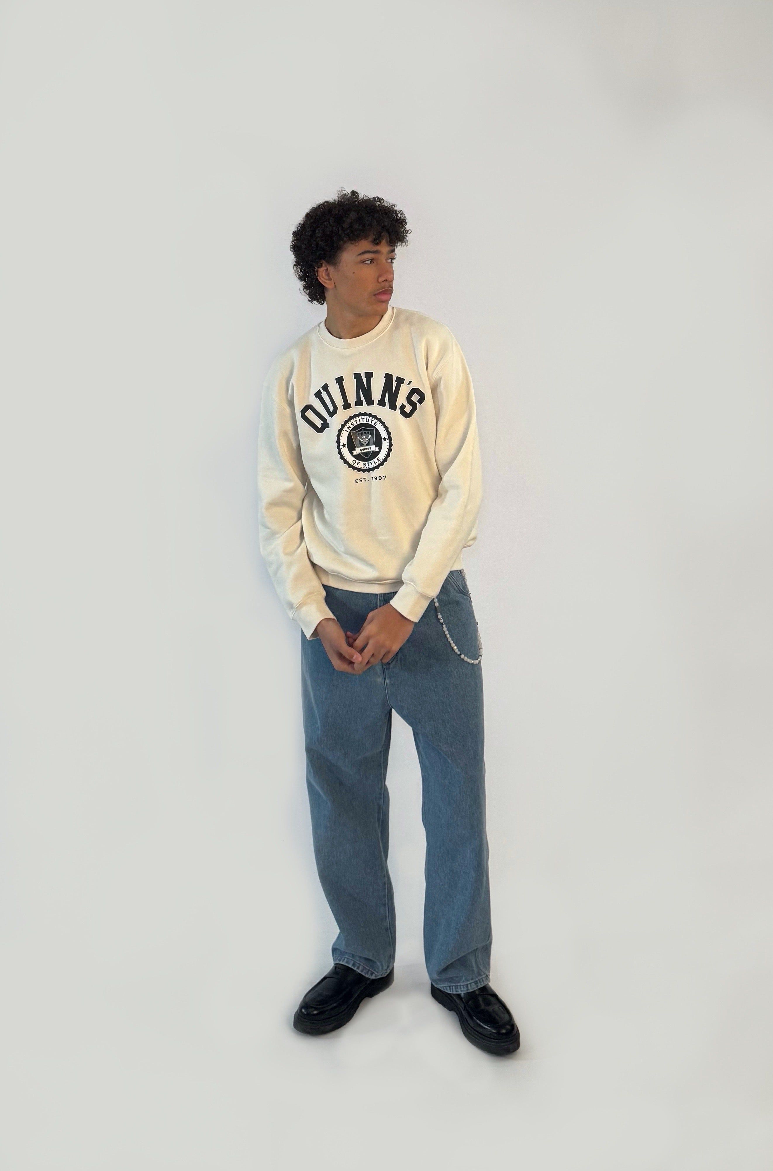QUINNS College Sweater - White