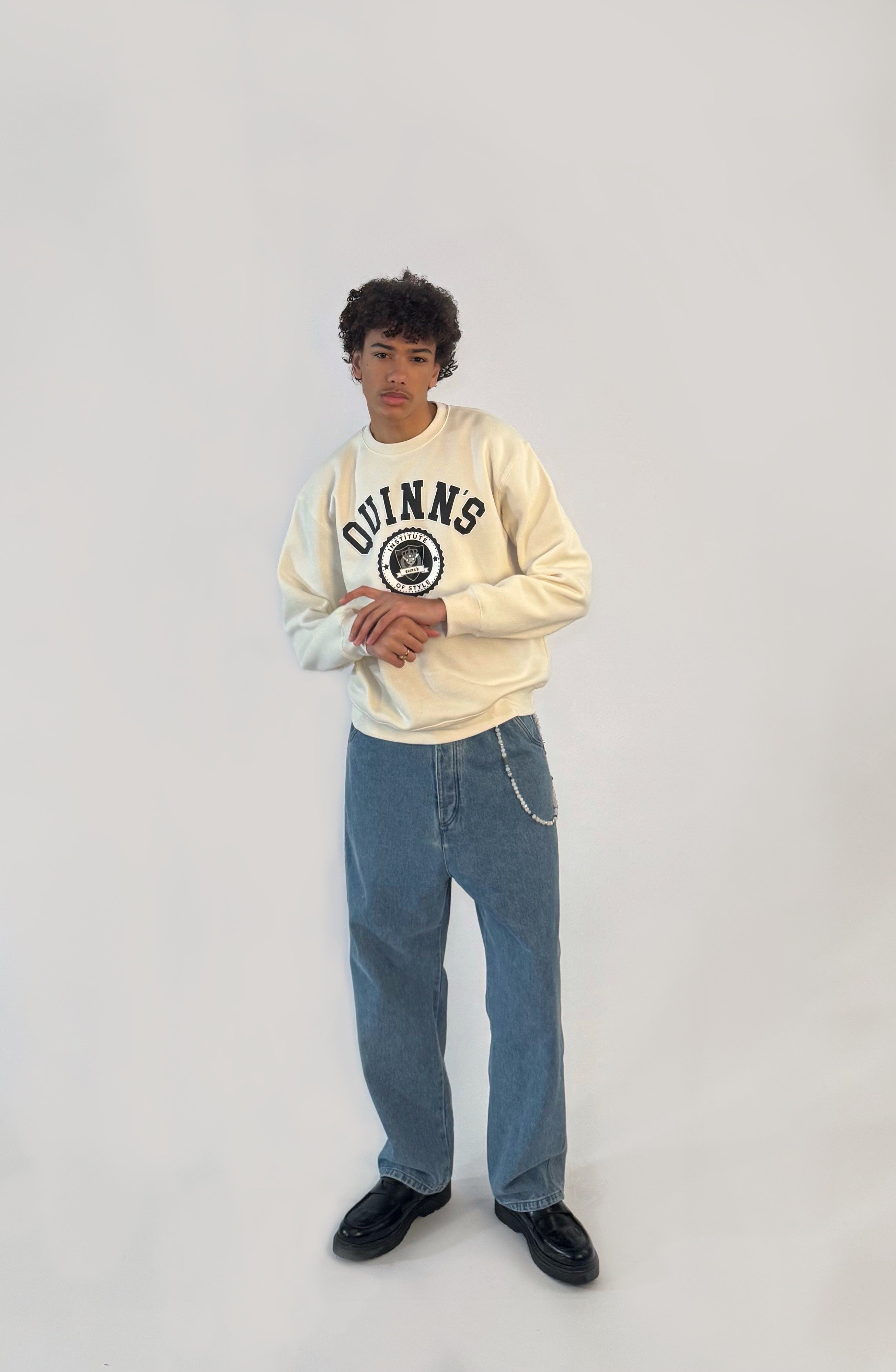 QUINNS College Sweater - White